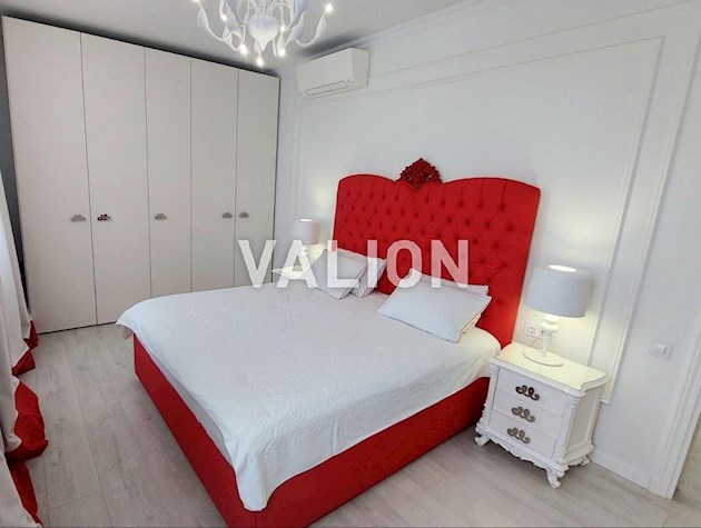 Продажа 2к квартиры 78.7 м2 на ул. Иоанна Павла II 11, Печерский район, Правый берег.