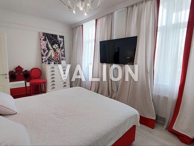 Продажа 2к квартиры 78.7 м2 на ул. Иоанна Павла II 11, Печерский район, Правый берег.