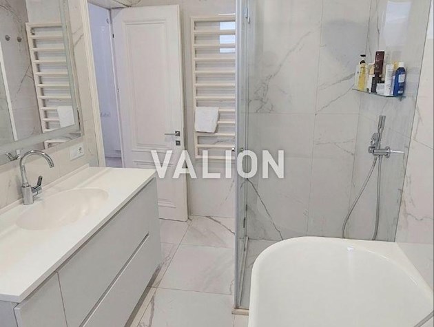 Продажа 2к квартиры 78.7 м2 на ул. Иоанна Павла II 11, Печерский район, Правый берег.