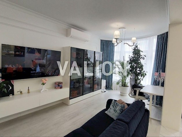 Продажа 2к квартиры 78.7 м2 на ул. Иоанна Павла II 11, Печерский район, Правый берег.