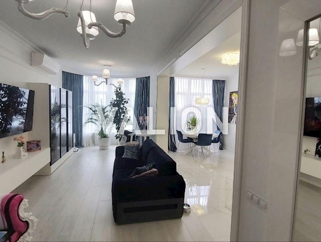 Продажа 2к квартиры 78.7 м2 на ул. Иоанна Павла II 11, Печерский район, Правый берег.