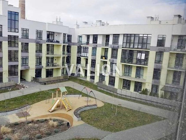 Продаж 2-к квартири вул. Богатирська 32