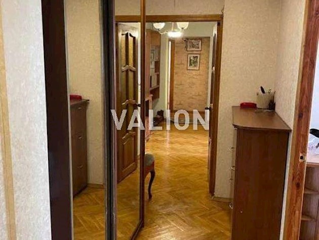Продаж 3-к квартири вул. Левка Лук’яненка 13а