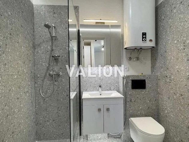 Продажа двухкомнатной квартиры с ремонтом в ЖК Современный квартал, просп. Любомира Гузара (Комарова), 15а, Отрадный