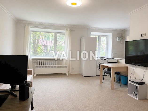 Продажа 2к квартиры по адресу ул. Виктора Ярмолы, 38а (метро Политехнический институт)