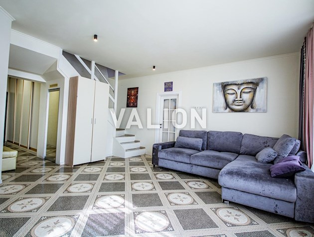 Продажа двухуровневой 3-к квартири в ЖК ROYAL HOUSE