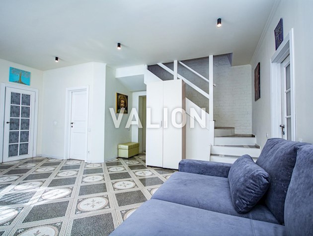Продажа двухуровневой 3-к квартири в ЖК ROYAL HOUSE
