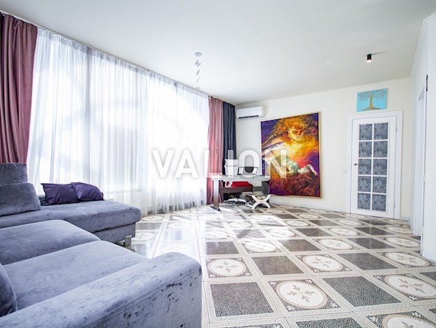 Продажа двухуровневой 3-к квартири в ЖК ROYAL HOUSE