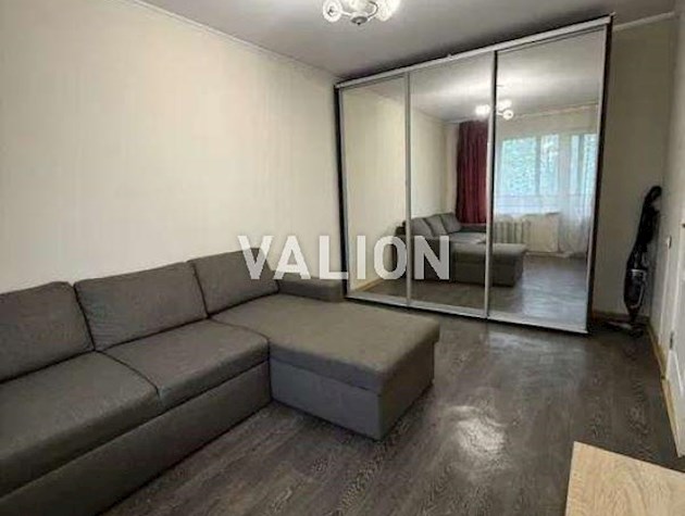 Продам 1 комнатную квартиру 28 м2, проспект Соборности 13а, Соцгород Дарницкий район.