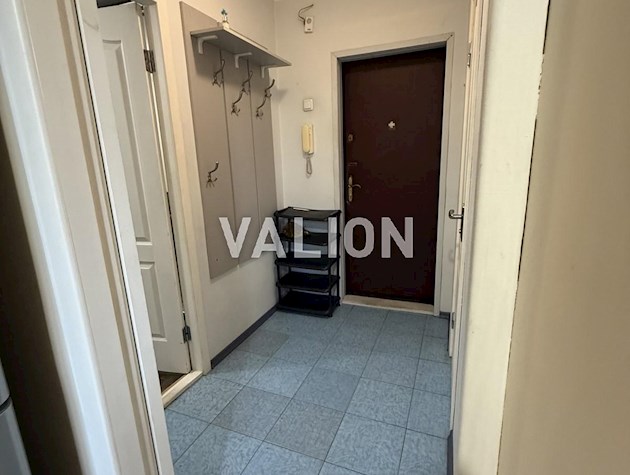 Продам 1 комнатную квартиру 28 м2, проспект Соборности 13а, Соцгород Дарницкий район.