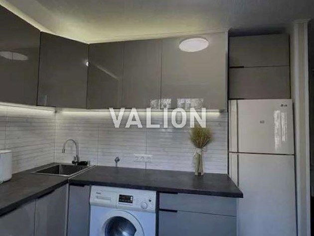 Продажа 3-к квартири просп. Берестейской 20