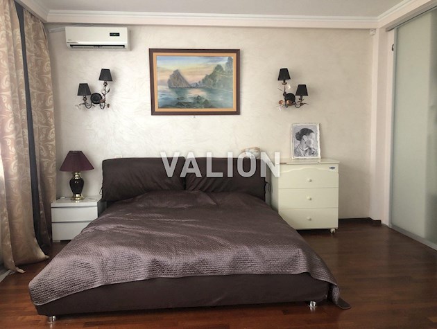 Продажа 4-к квартиры просп. Науки 62а
