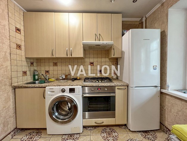 Продаж 3 кім.квартири Вул.Василькывська 8, Голосіївський район, метро Деміївська