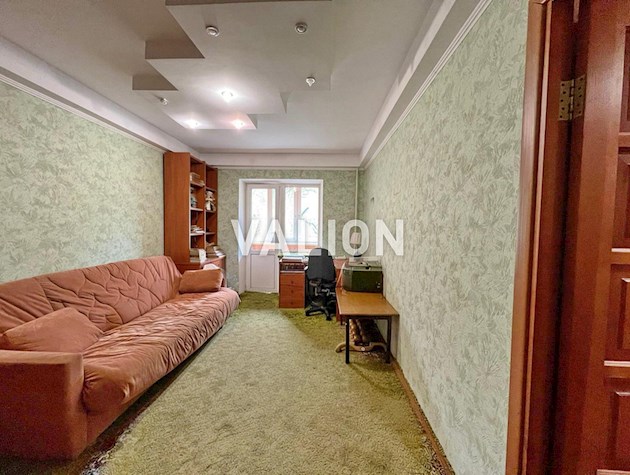 Продаж 3 кім.квартири Вул.Василькывська 8, Голосіївський район, метро Деміївська