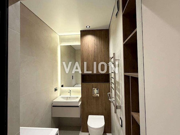 Продаж 3-к квартири вул. Олександра Олеся 17