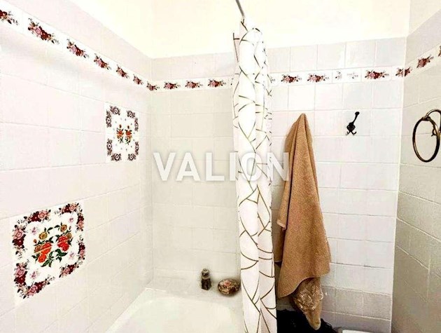 Продаж 2-к квартири 54 м² сталінка. газ. вул.Лондонска, 10.