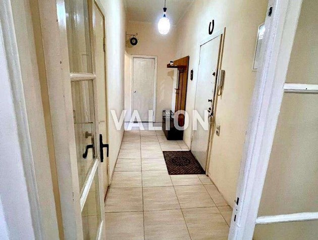 Продаж 2-к квартири 54 м² сталінка. газ. вул.Лондонска, 10.