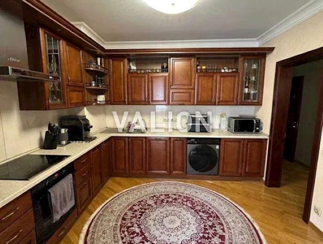 Продажа 3-к квартиры ул. Елены Пчелки 2б