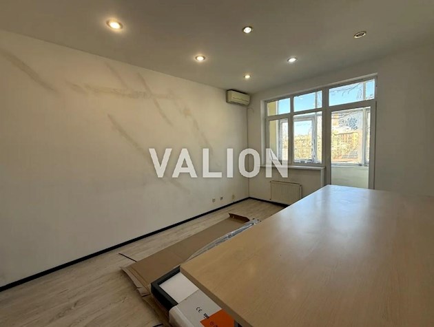 Продам 4-кімн.140м2 вул. Антоновича 72