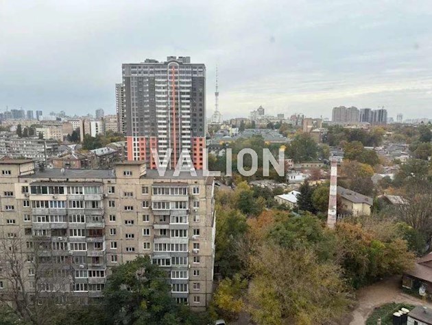 Продаж 3-к квартири вул. Половецька 4
