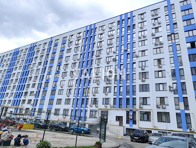 Продам 1но комнатную квартиру — новостройка-жк Ривьера, метро Славутич 5 минут пешком, капитальный ремонт и техника.