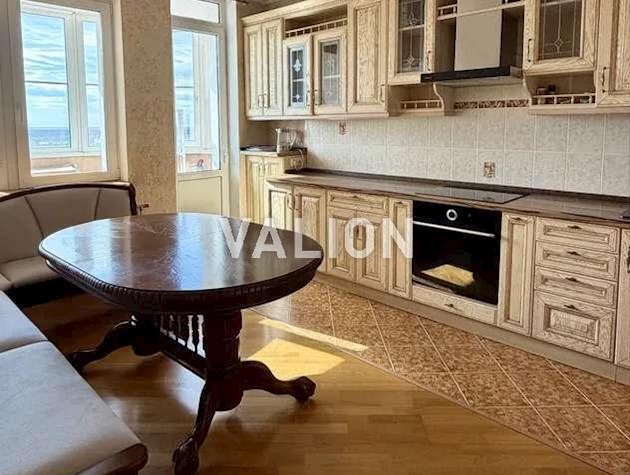 Продаж 1-к квартири вулиця Осіння 33