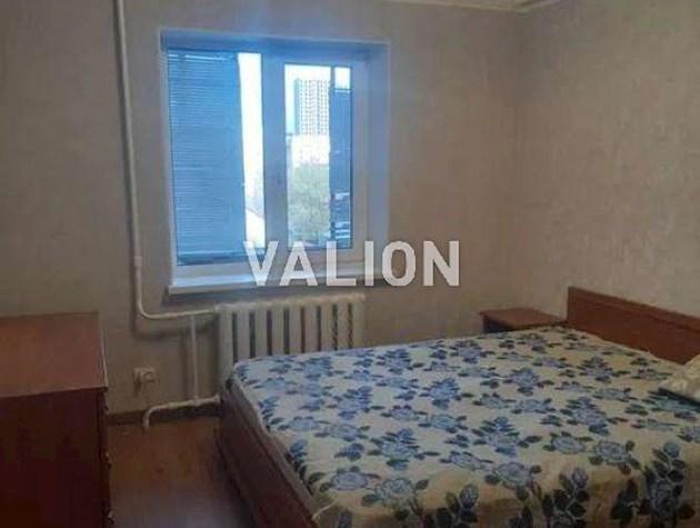 Продаж 2-к квартири вул. Печенізька 35/43