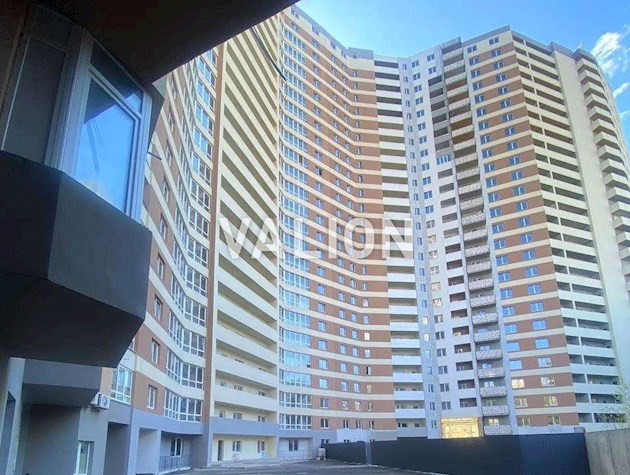Продаж 3-к квартири вул. Новопольова 2