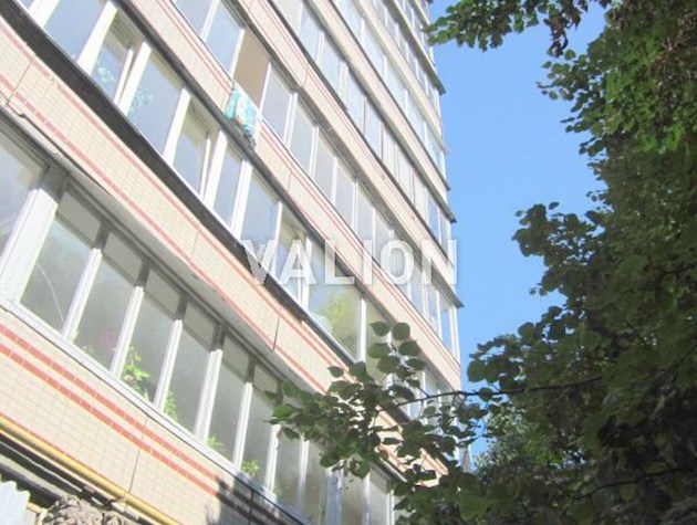 Продається чудова затишна 2к квартира по Горіхуватському шляху 11