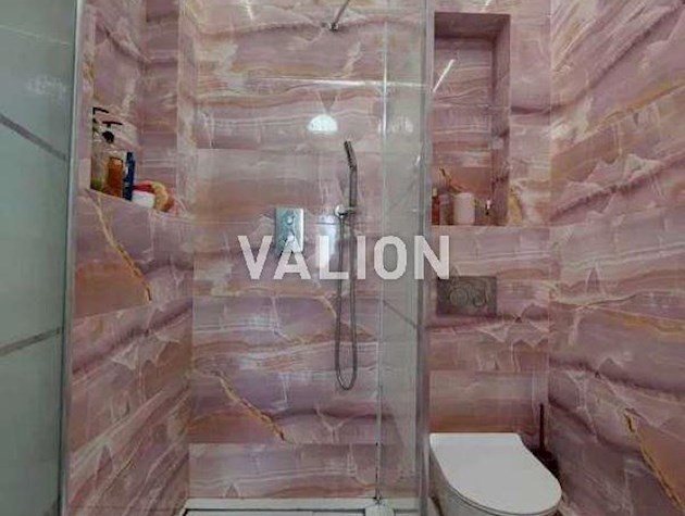 Продаж 3-к квартири вул. Регенераторна 4