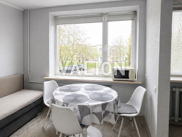 Продажа 1-комнатной квартиры (гостинка) в Святошинском районе, ул. Зодчих 80