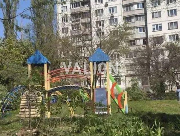 Продажа 4-комнатной квартиры ул. Тулузы 11