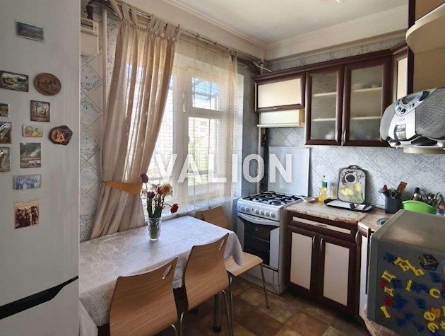 Продаж 3х кімнатної квартири вул.Тростянецька, 8в