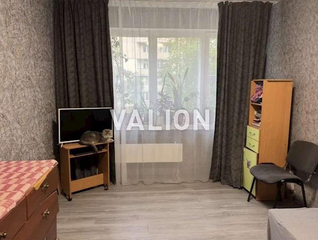 Продаж 3-к квартири просп. Академіка Корольова 12г