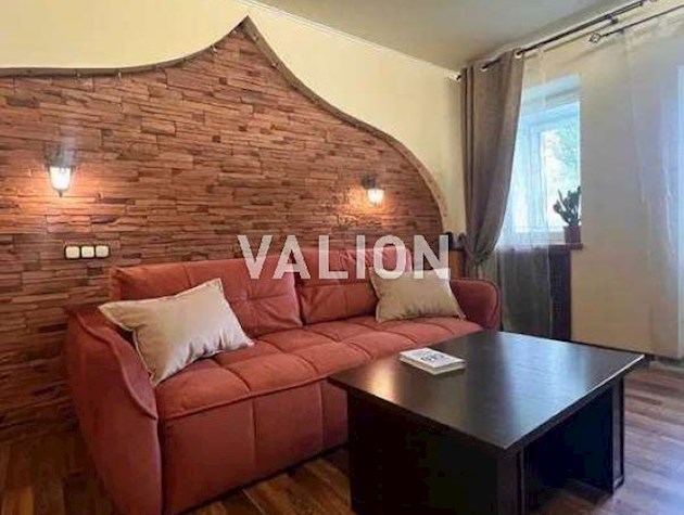 Продаж 2-к квартири вул. Миколи Амосова 7