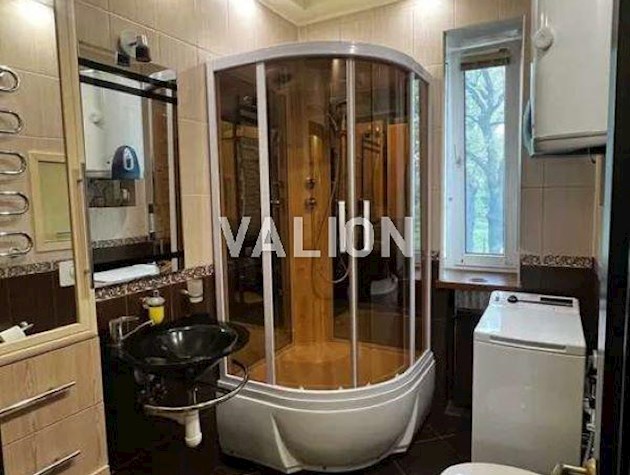 Продаж 2-к квартири вул. Миколи Амосова 7