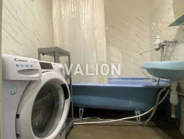 Продаж 2-к квартири просп. Академіка Комарова 2в