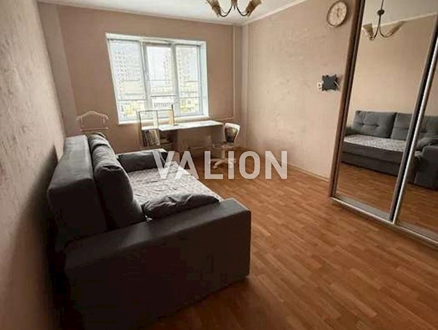 Продається 3-кімнатна квартира Дарницький район, вул. Тростянецька, 8б