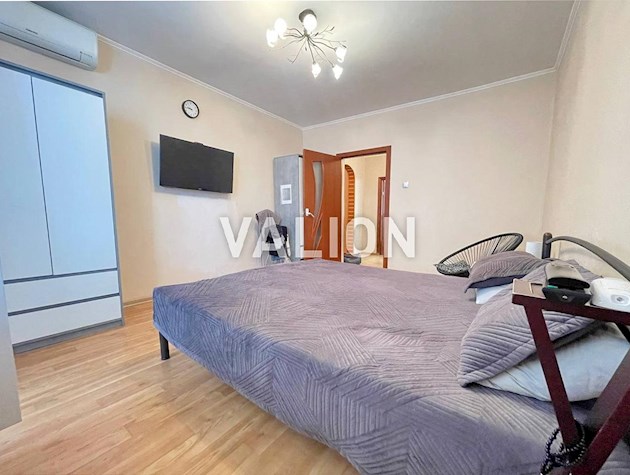 Продаж трикімнатної квартири, вул. Тростянецька 8б, Дарницький р-н