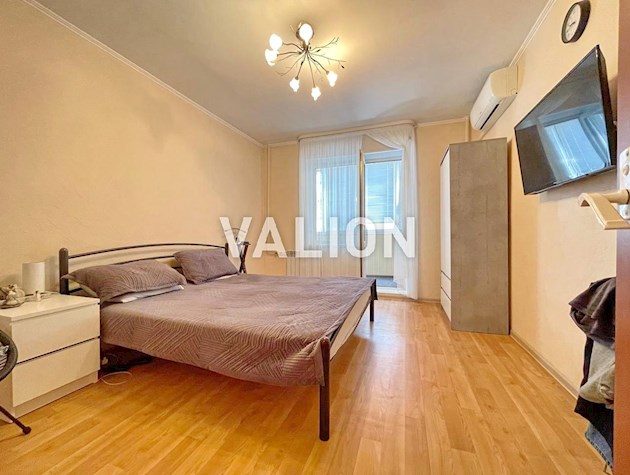 Продаж трикімнатної квартири, вул. Тростянецька 8б, Дарницький р-н
