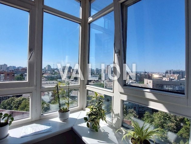 Продажа уютной 3К квартиры по ул. Бульварно-Кудрявская, 11А, Шевченковский район, Центр, Правый берег.