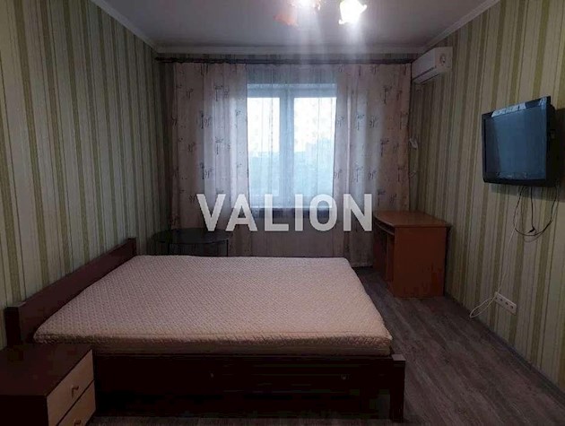 Продаж 1-к квартири вул. Милославська 2