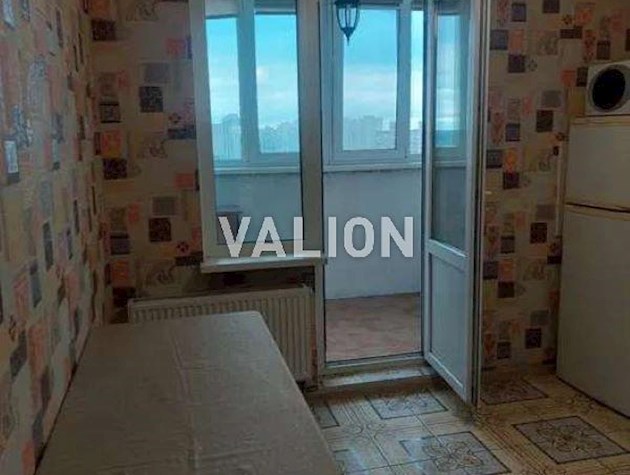 Продаж 1-к квартири вул. Милославська 2