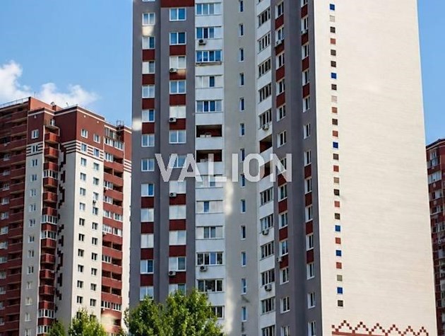 Продається простора 3-кімнатна квартира в ЖК Патріотика , вул. Софії Русової ,1