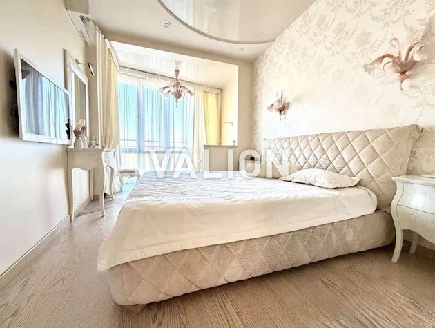 Продаж 3-кімнатної квартири, вул. Юрія Іллєнка (Мельникова) 18б, Шевченківський район, ЖК Парус