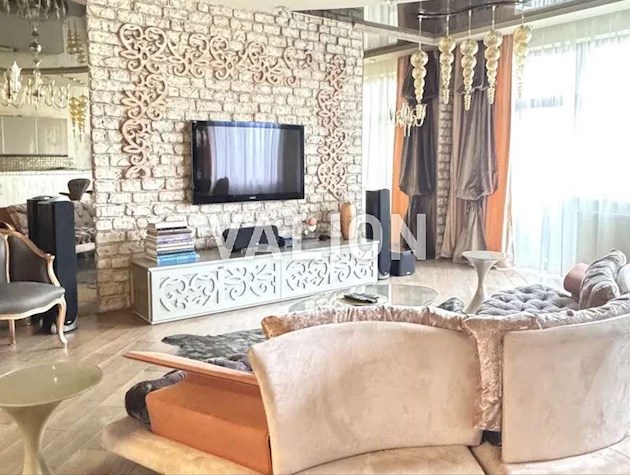 Продаж 3-кімнатної квартири, вул. Юрія Іллєнка (Мельникова) 18б, Шевченківський район, ЖК Парус
