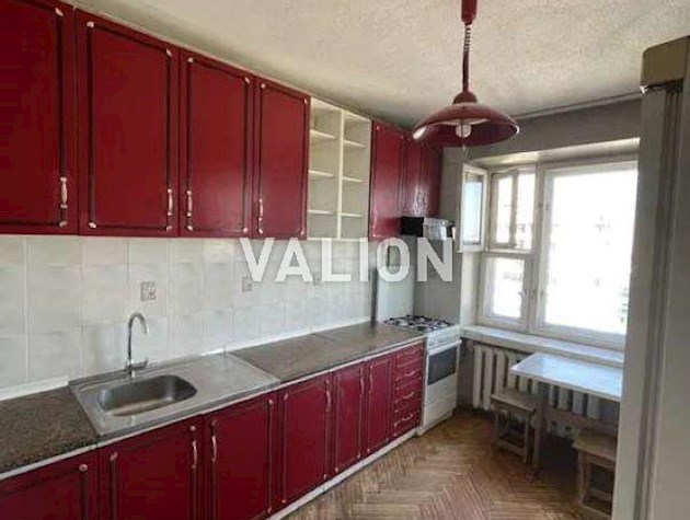 Продам 3 комнатную квартиру 90/46/8 м2, ул. Раисы Окипной 3а, возле станции метро Левобережная Днепровского района.