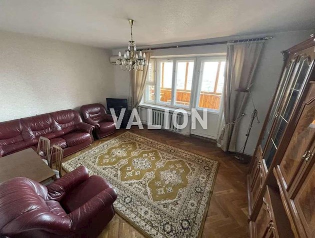 Продам 3 комнатную квартиру 90/46/8 м2, ул. Раисы Окипной 3а, возле станции метро Левобережная Днепровского района.