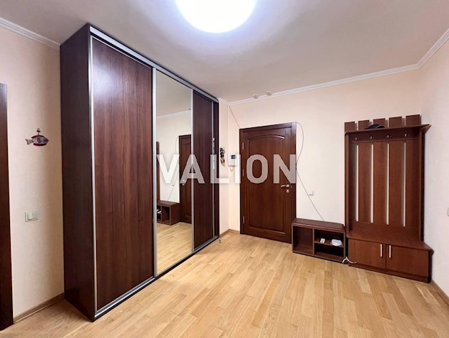 Продам 1-комн.квартиру ул. Панаса Мирного 28а
