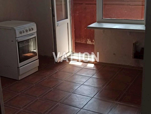 Продаж 2- к квартири вул. Миколи Закревського 5